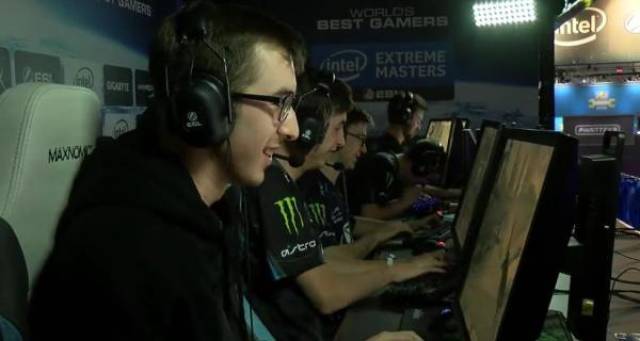 疑是令人瞩 疑是令人瞩